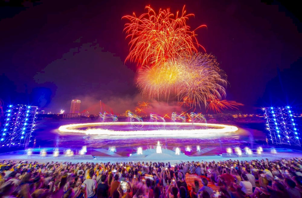 Numerous exciting nighttime events are held at Danang Downtown